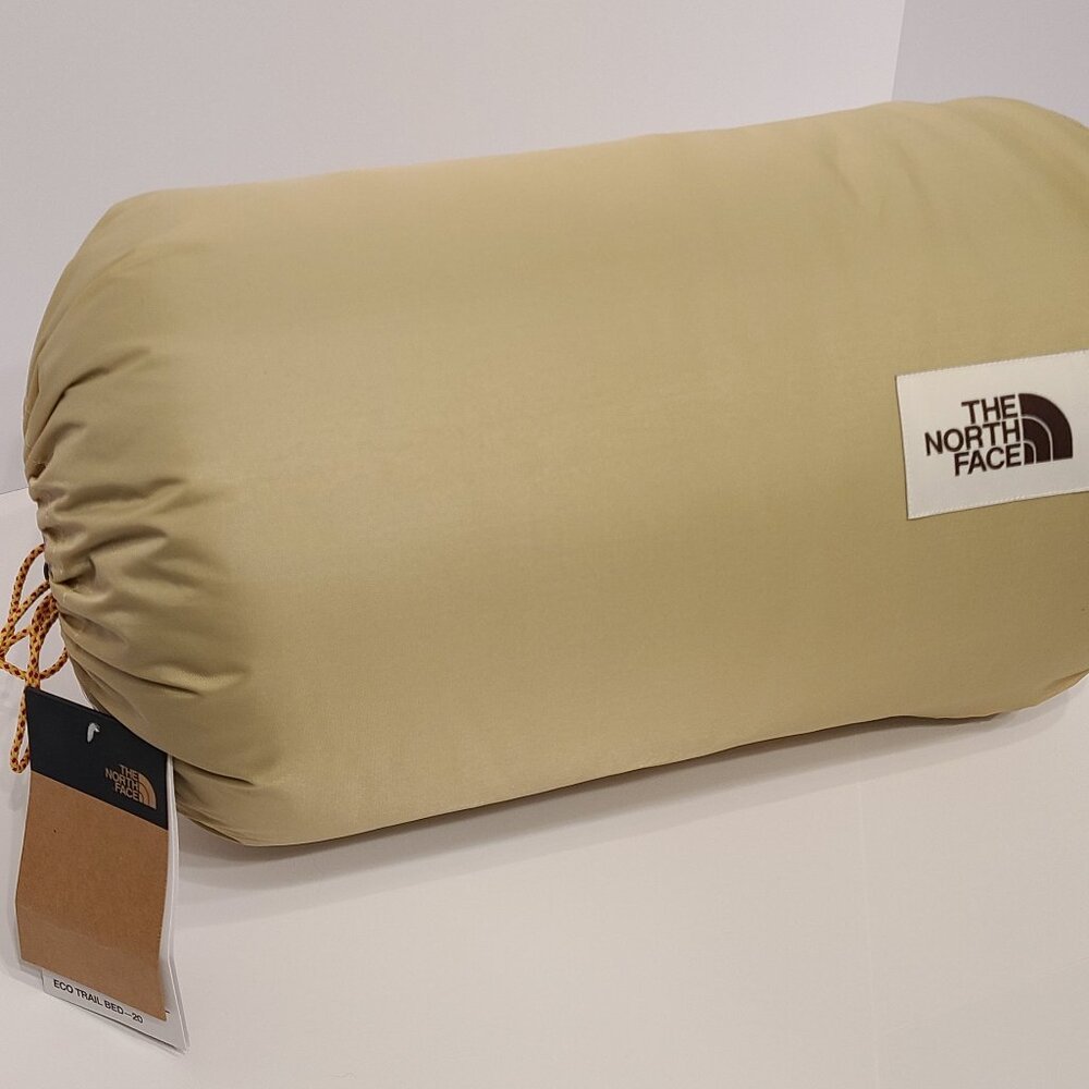 The North face Eco Trail Bed 20 Sleeping Bag, NEW, Regular 20 Degrees F, -7C